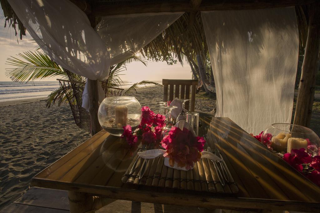 Clandestino Beach Resort Парита Екстериор снимка