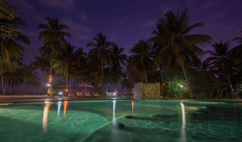 Clandestino Beach Resort Парита Екстериор снимка