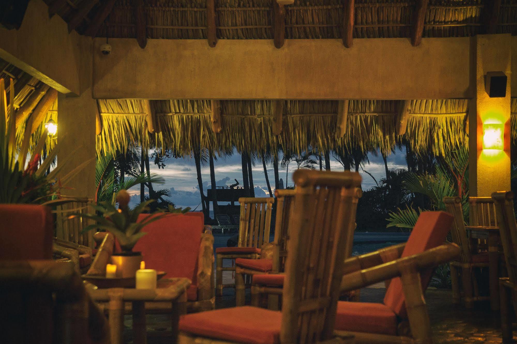 Clandestino Beach Resort Парита Екстериор снимка