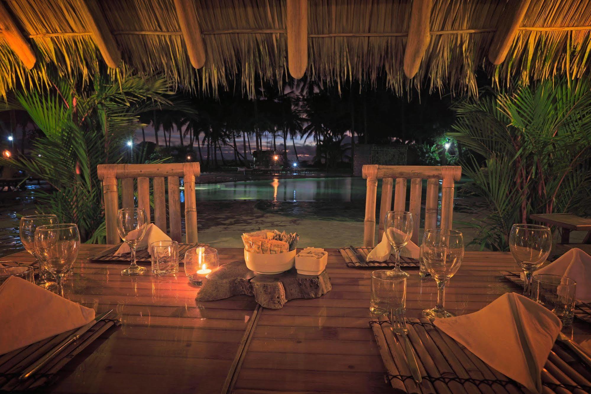 Clandestino Beach Resort Парита Екстериор снимка