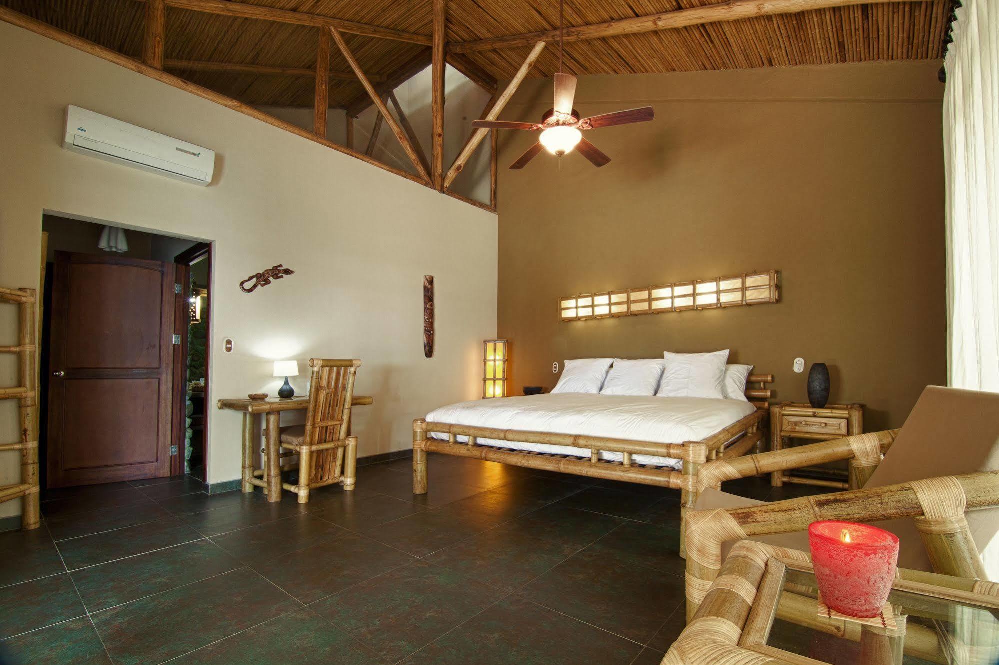 Clandestino Beach Resort Парита Стая снимка