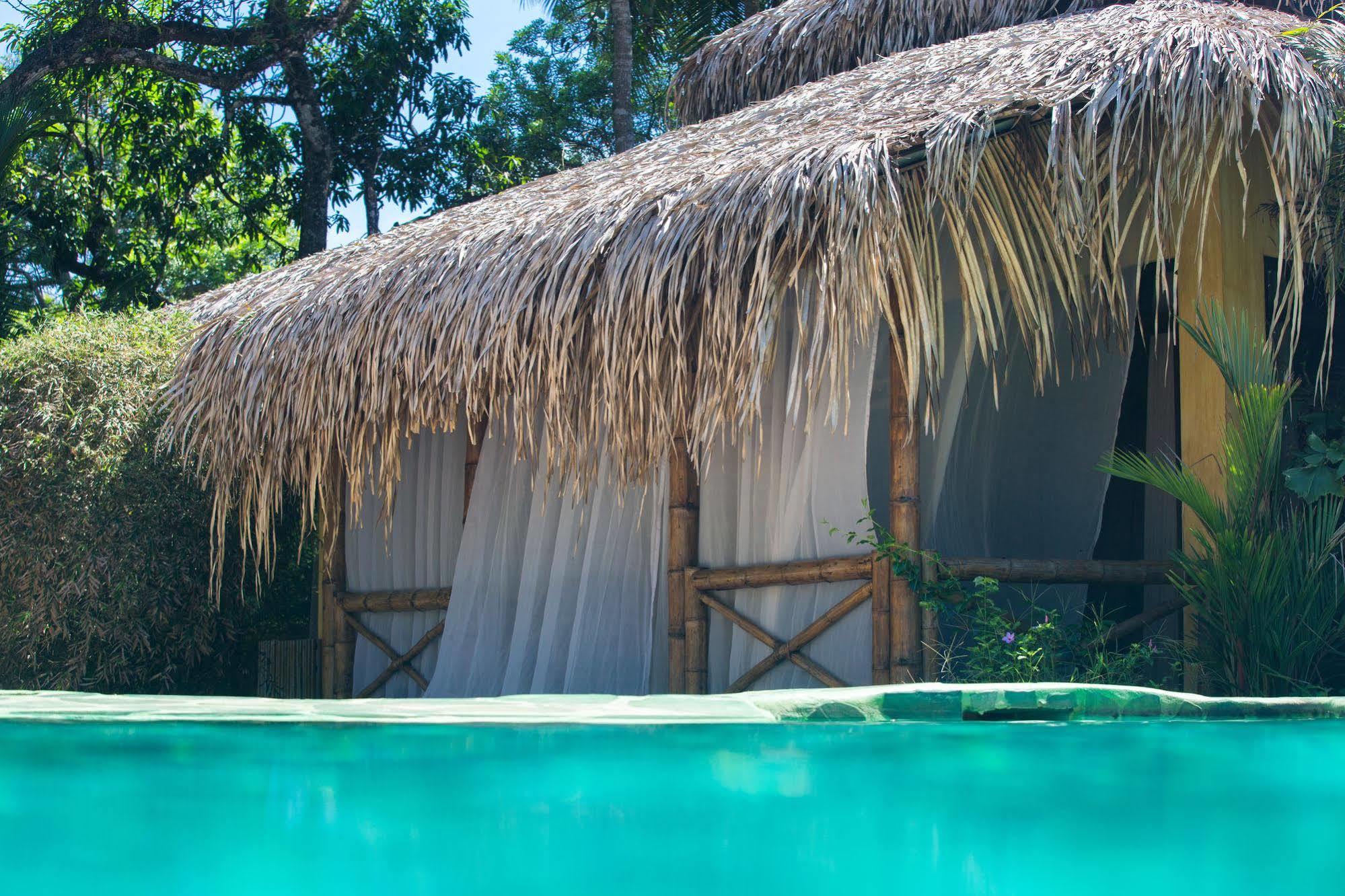 Clandestino Beach Resort Парита Екстериор снимка